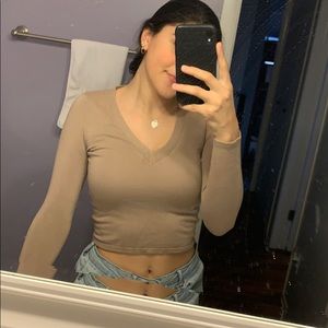 tan long sleeve crop top